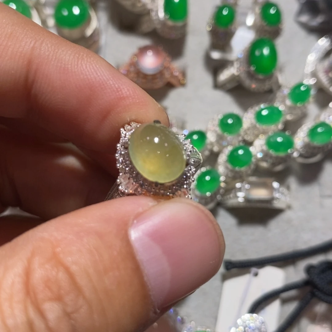 定制翡翠未镶嵌冰黄10.7mm