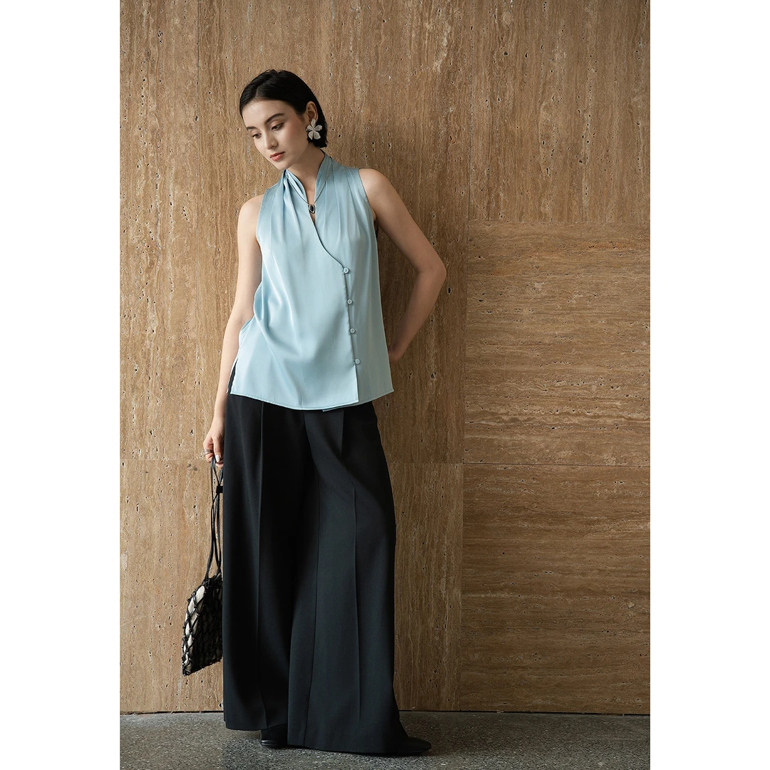 【心妆】打底必备  重工艺手工褶立领弧形V领无袖丝缎开衫背心