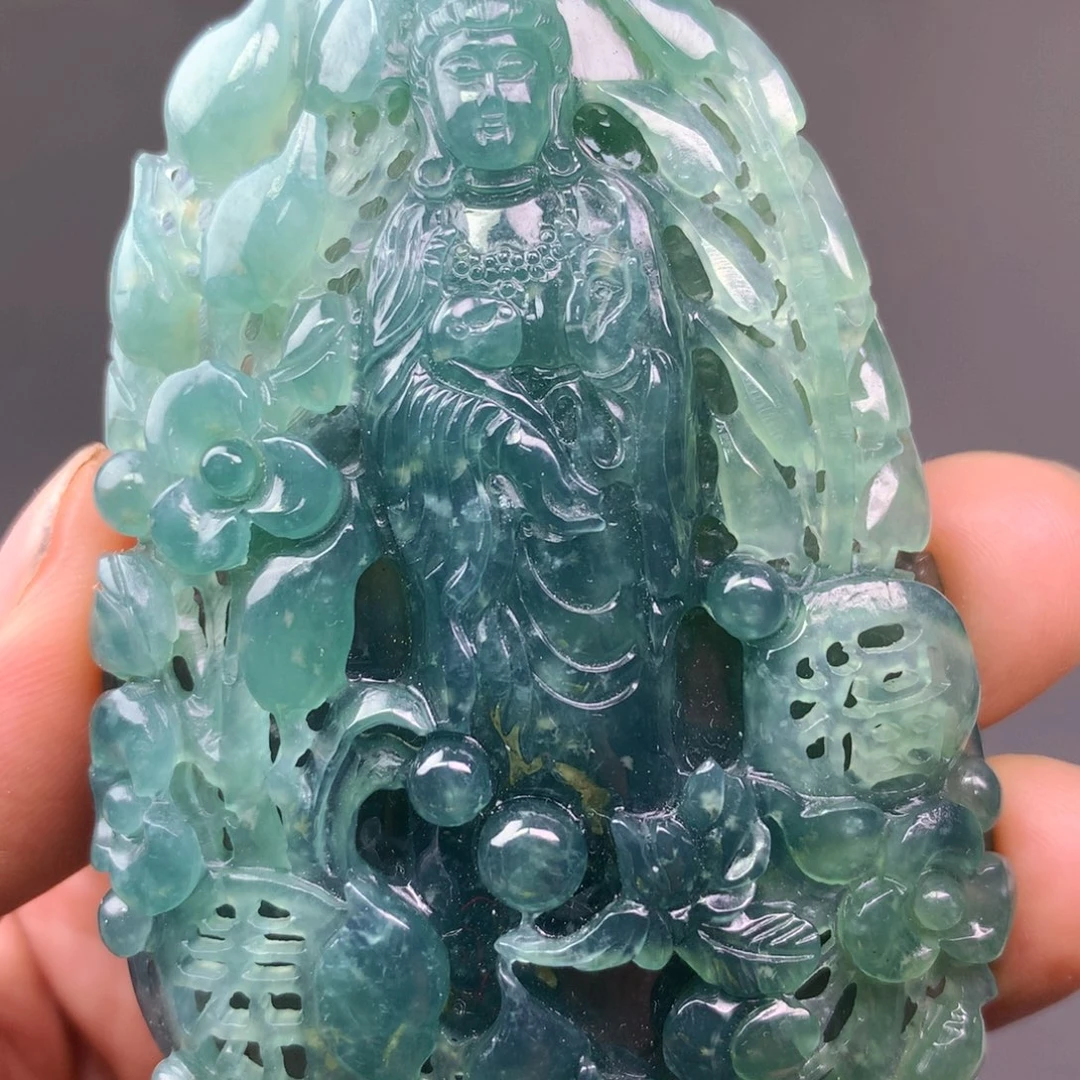 翡翠未镶嵌颈饰翡翠首饰和翡翠珠宝