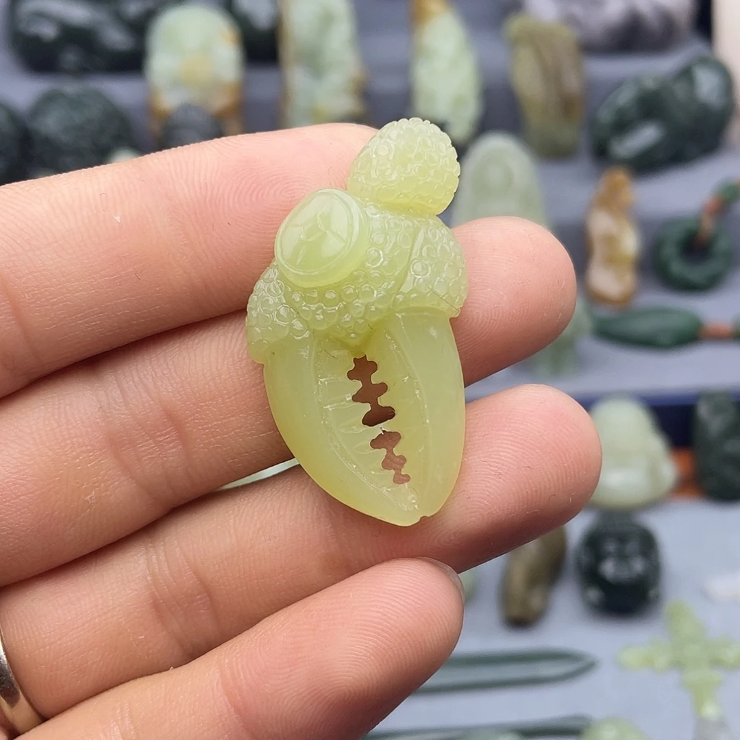 和田玉未镶嵌挂件