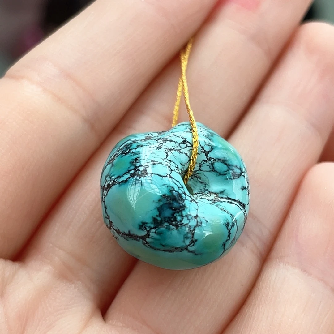 绿松石未镶嵌颈饰