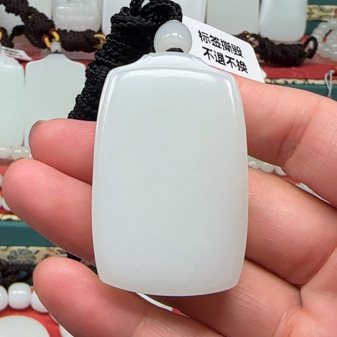 未镶嵌和田玉挂件生****动