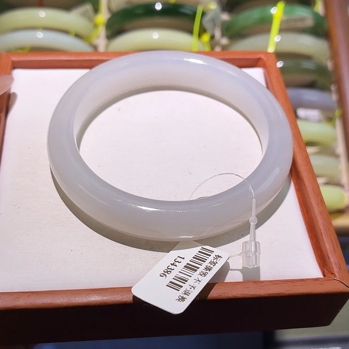 和田玉未镶嵌手镯63号58+