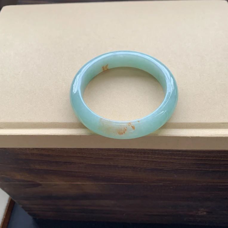 ，冰润黄翡苹果绿手镯，特价6980圈口55.6-12.1-8，天然翡翠缅A完美