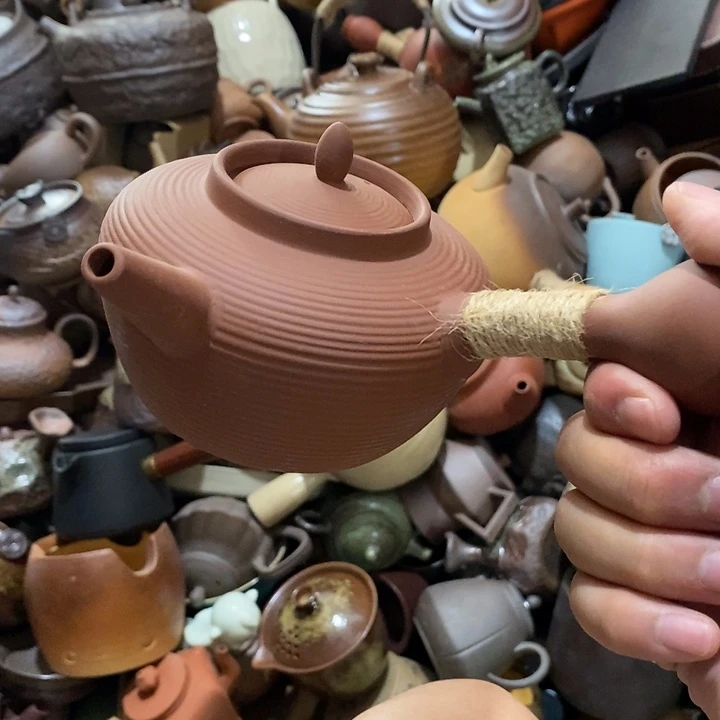 瓷片老婆的人在外面等了一个