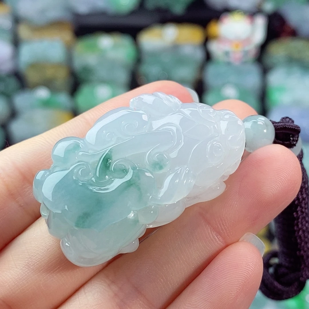 颈饰未镶嵌翡翠天然