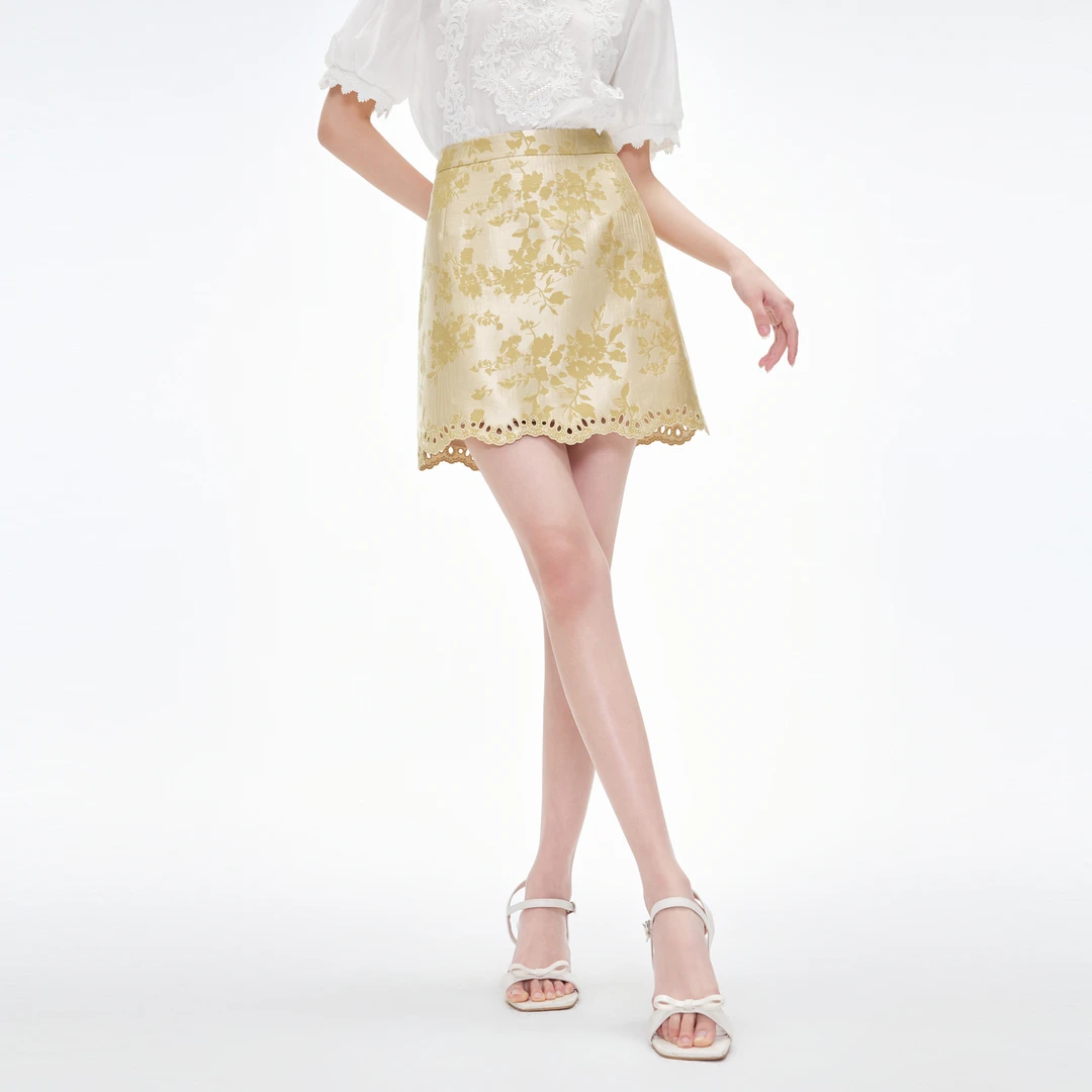 MISSCOCOON可可尼花边裙摆提花半身裙2025夏季新款镂空绣花短裙