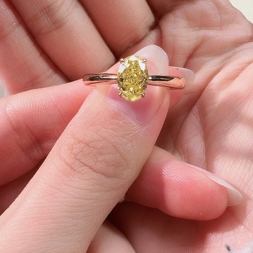 实验室培育钻石18K金镶嵌15