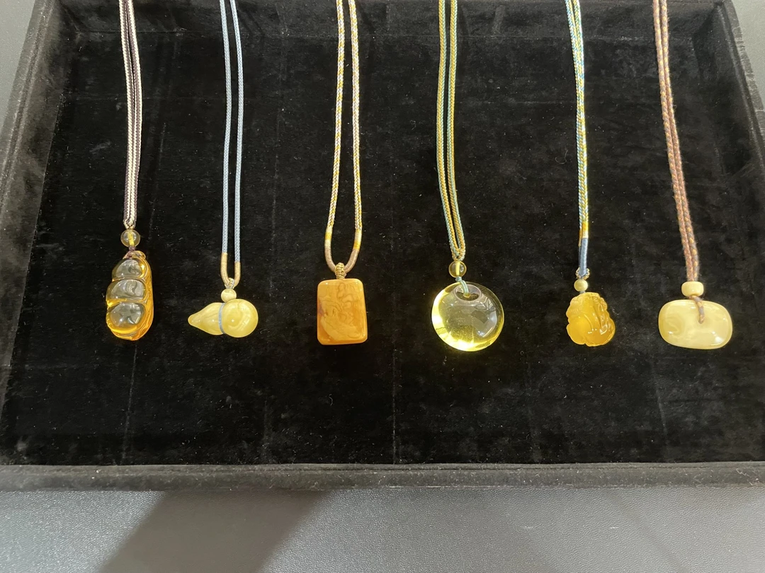 【小鱼严选彩虹盘】蜜蜡吊坠-多样性发一件-LW05|BML5