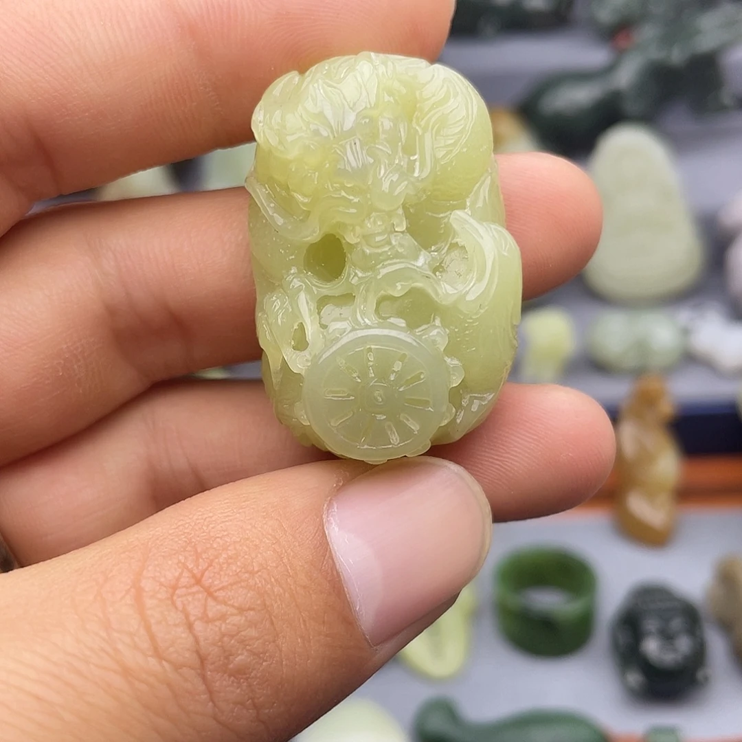 和田玉未镶嵌挂件