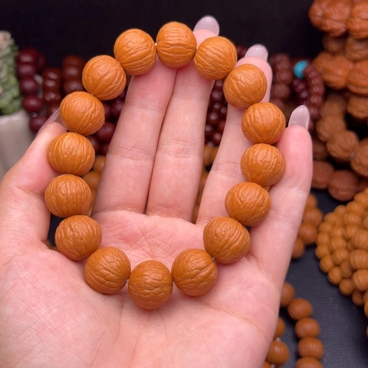 风***道猴头核桃吊坠凤羽16串貔貅