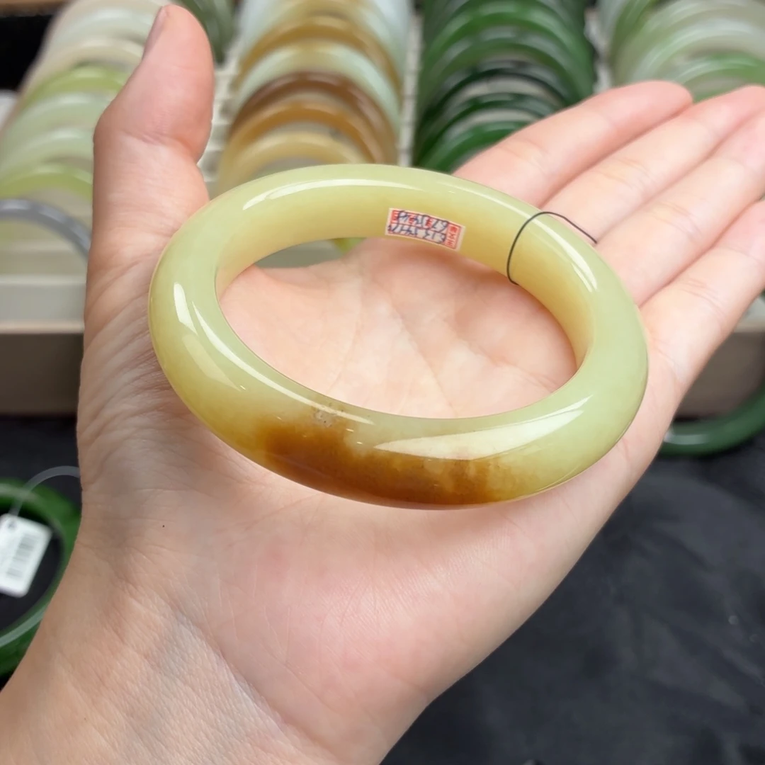 和田玉未镶嵌手镯-新疆色阶黄口糖捡大漏46号