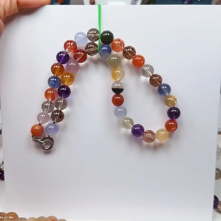 g***i未镶嵌颈饰水晶多样发一