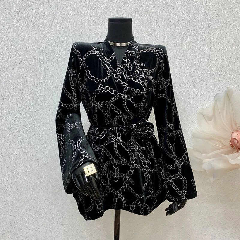 金丝绒短款收腰链条上衣一字肩V领喇叭袖时尚外套潮2025春秋新品