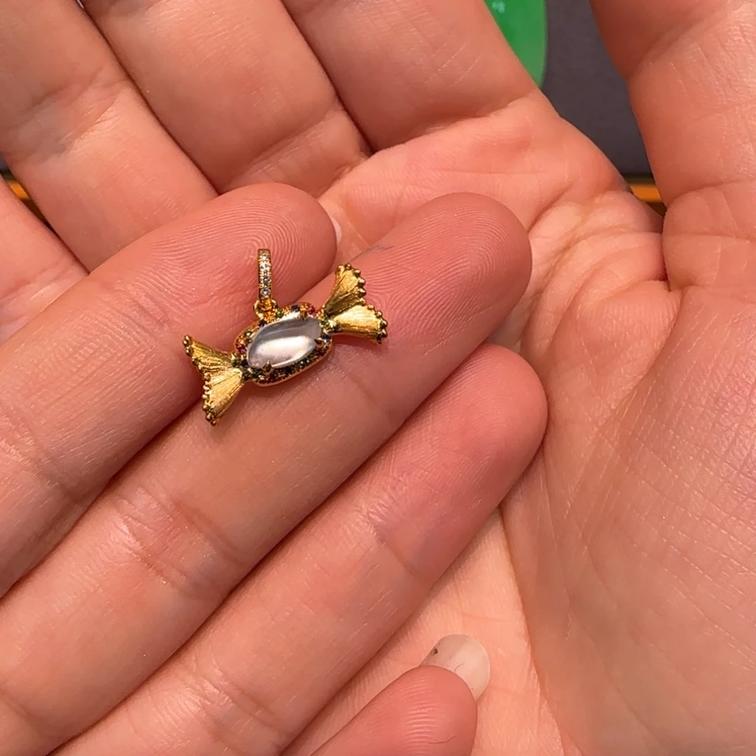 翡翠颈饰18K金镶嵌喝****糖果