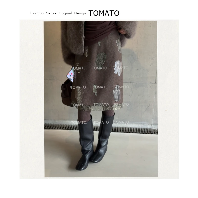 TomaTo-冬季韩系设计感高腰显瘦精致钉珠亮片A字半身裙 D25Q66121