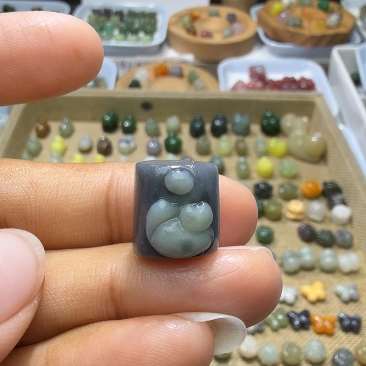 和田玉未镶嵌珠宝奇石