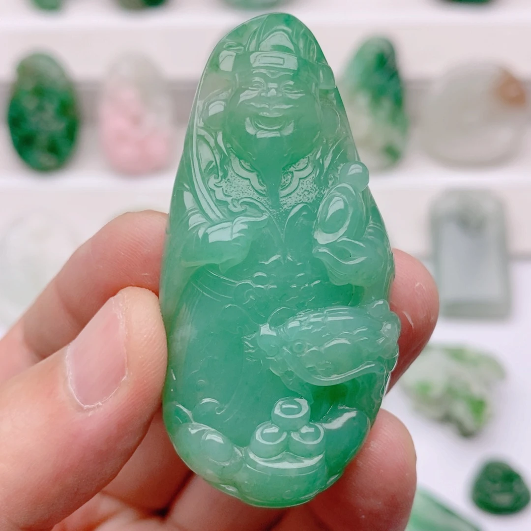 独山玉未镶嵌颈饰云*心