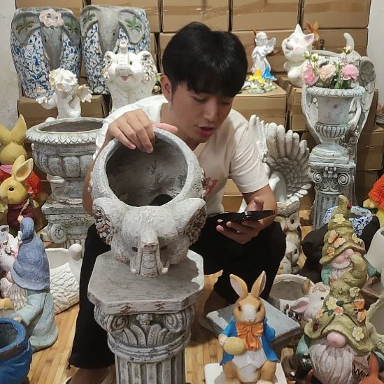 合成树脂灰色大象花盆