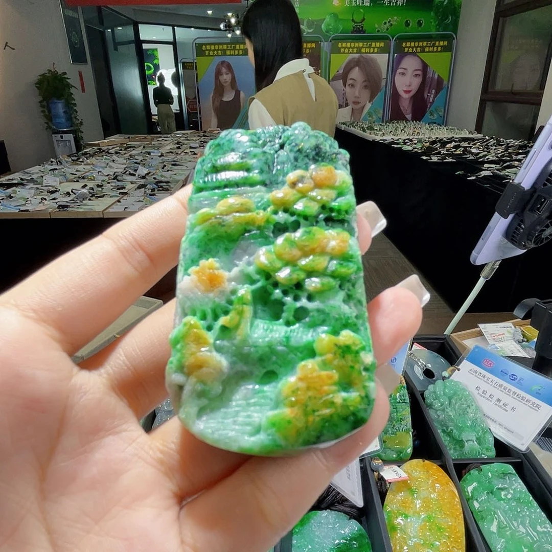 颈饰未镶嵌翡翠一