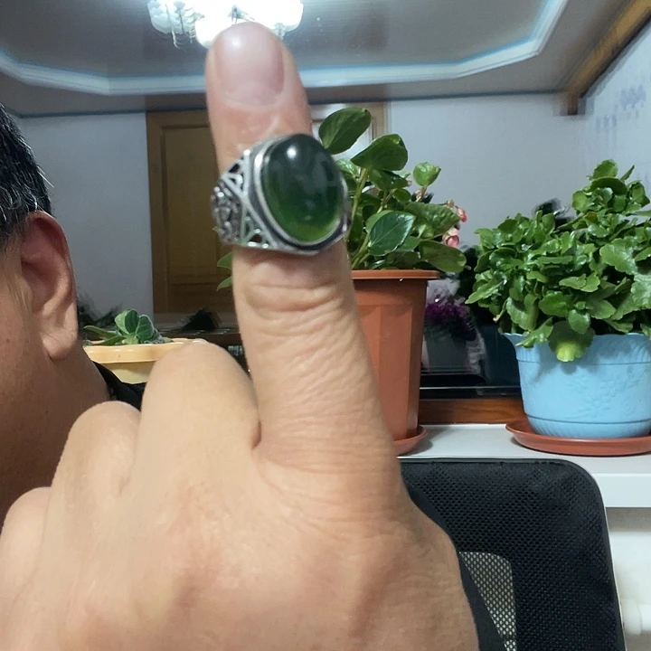 蛇纹石玉未镶嵌珠宝奇石