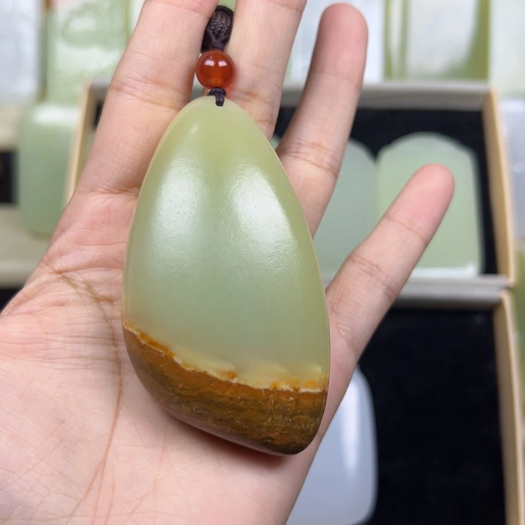 海***洋昆仑山料俏色手把