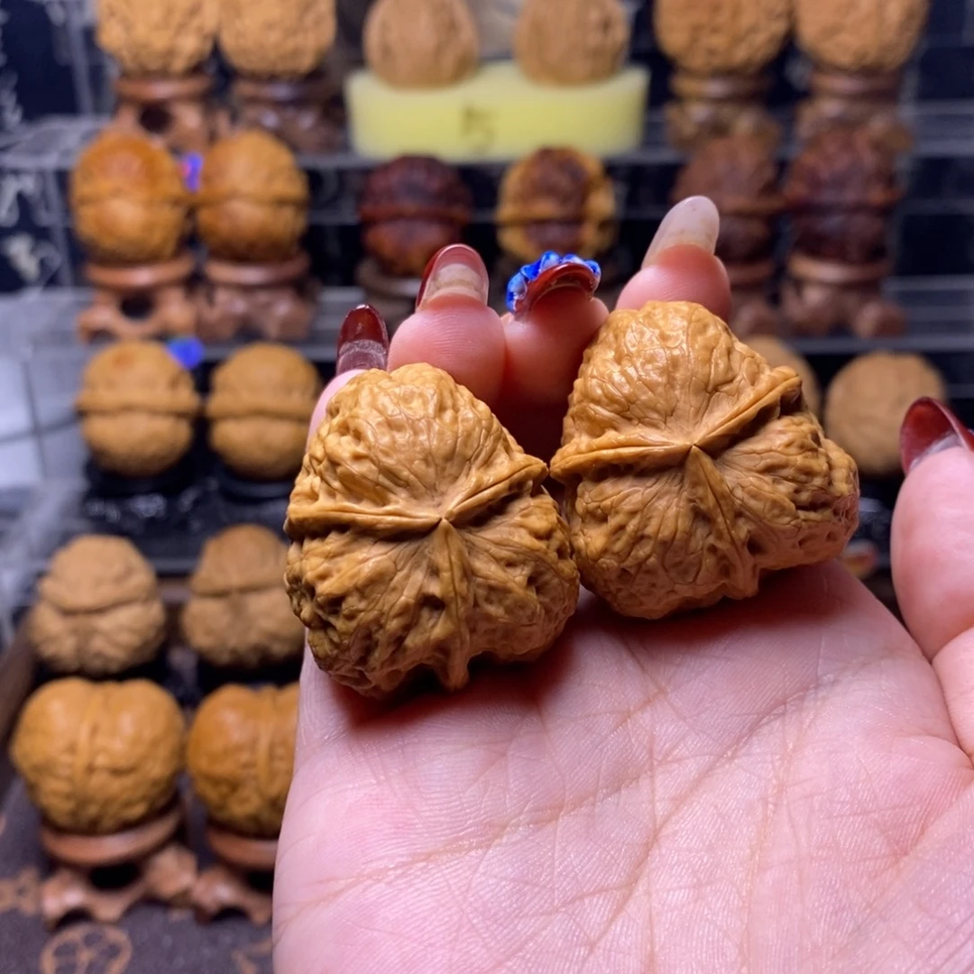 把件文玩核桃Z41花开富贵钉子三棱36尺