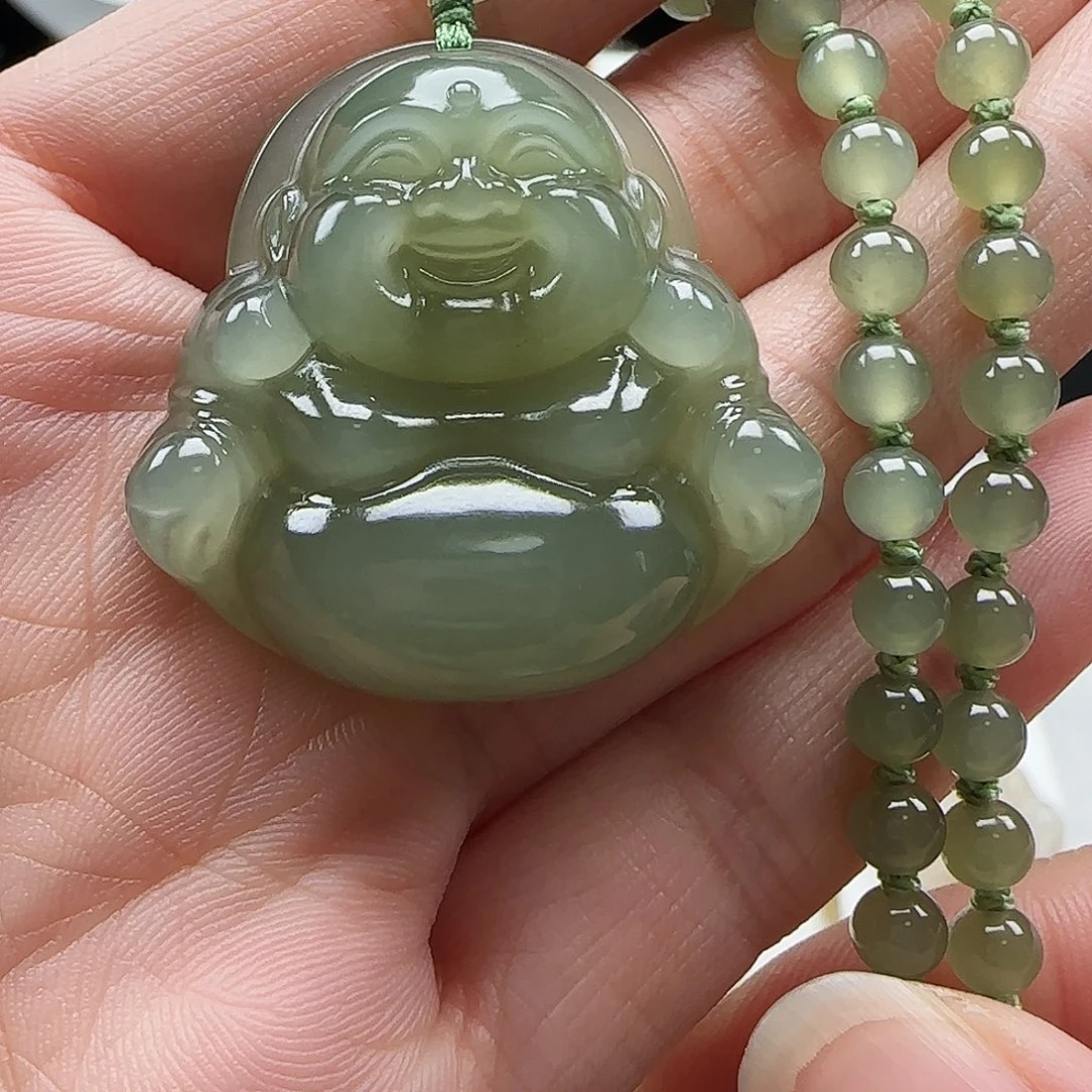 和田玉颈饰未镶嵌米***花