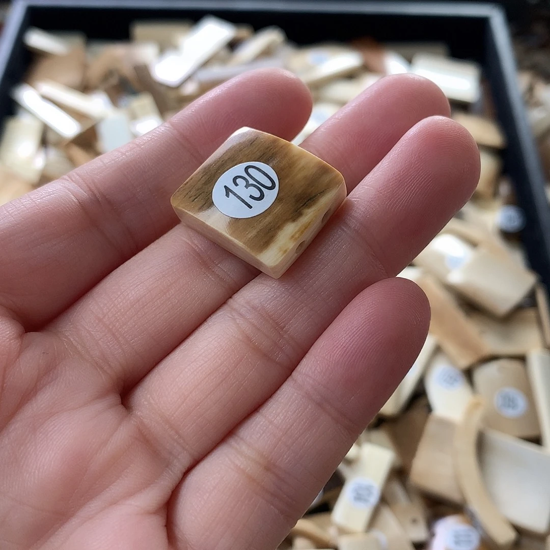 泥塑不打孔联系客服