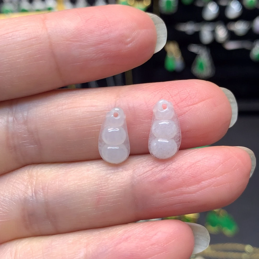 翡翠未镶嵌颈饰有纹裂