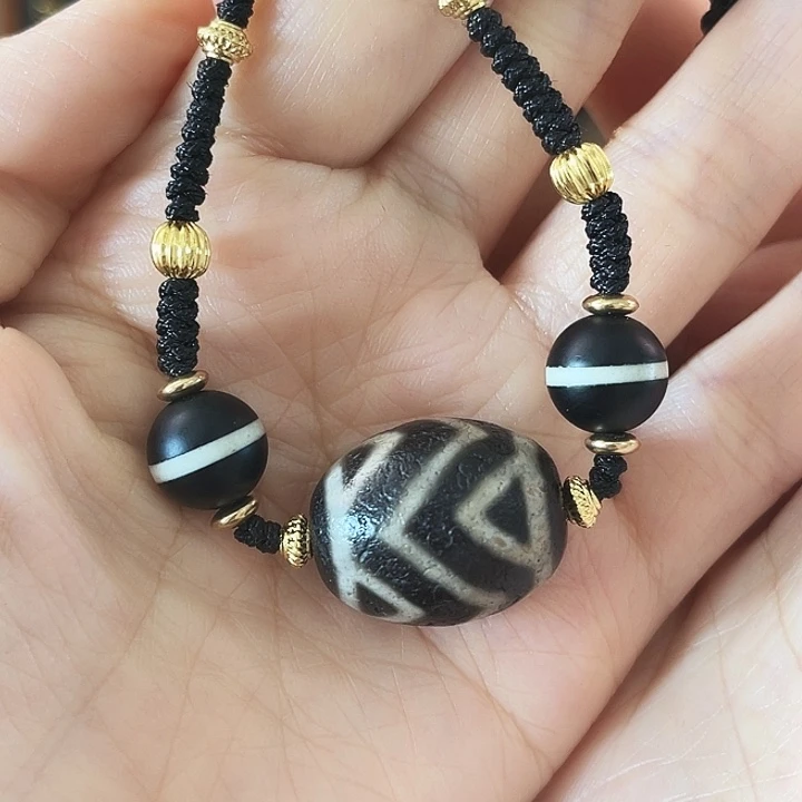 玛瑙/玉髓颈饰未镶嵌合金