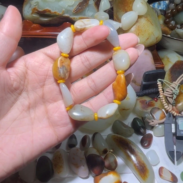 未镶嵌和田玉（子料）挂件