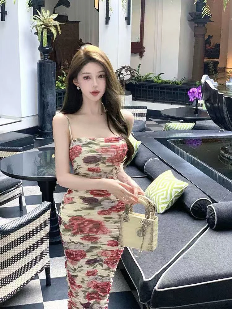 <<No退NO换>馥郁秘境D家重工牛奶丝里布碎花开叉长裙吊带连衣裙女