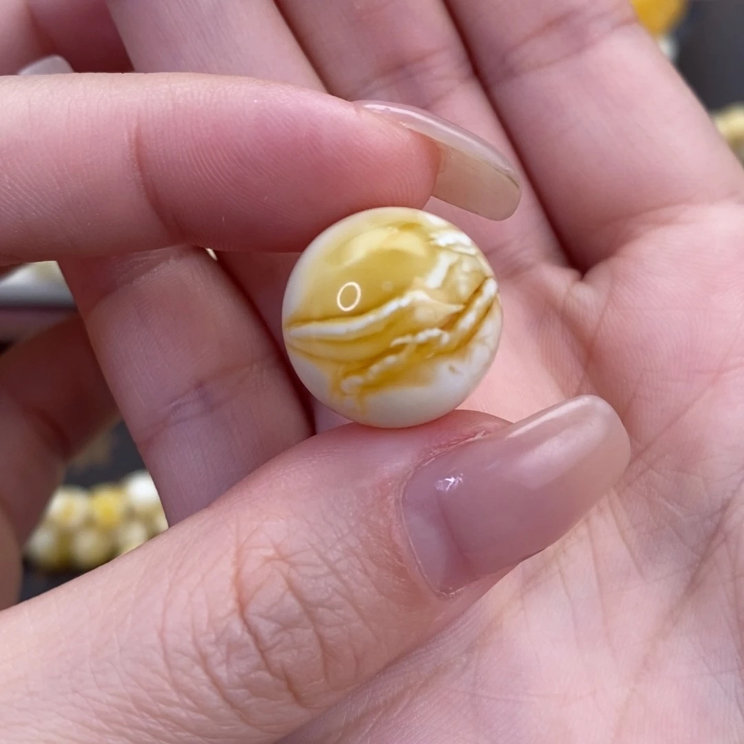 蜜蜡未镶嵌裸石圆珠