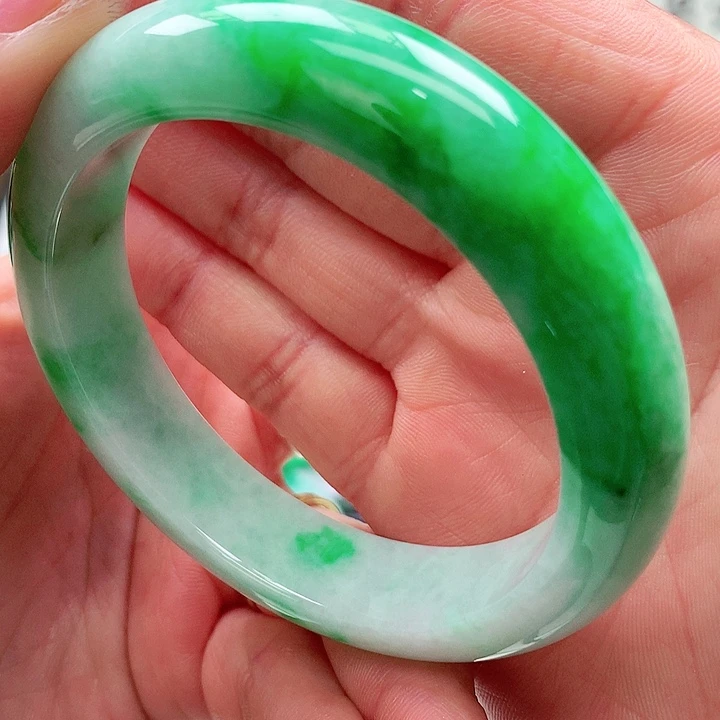 星***~翡翠未镶嵌手镯天然翡翠手镯