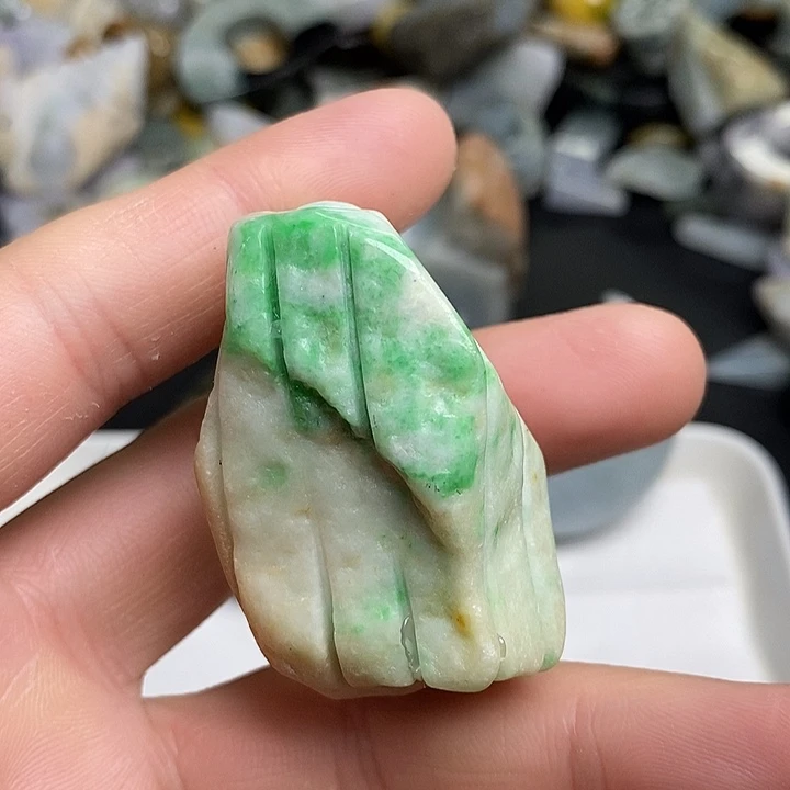 翡翠未镶嵌颈饰天然翡翠