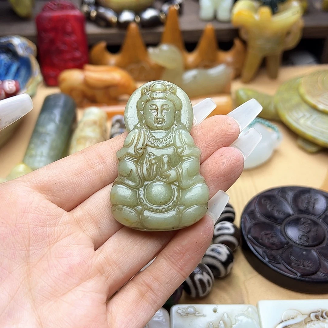 蛇纹石玉未镶嵌颈饰