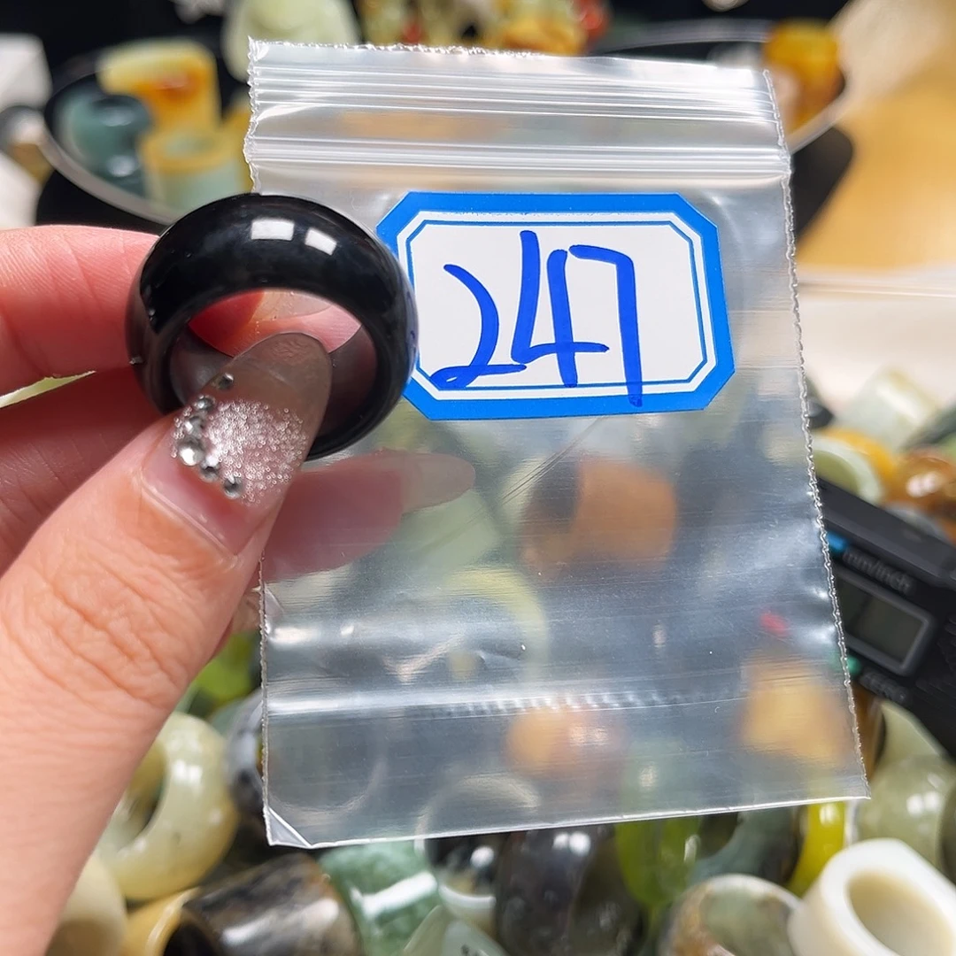 H***河蛇纹石玉未镶嵌珠宝奇石