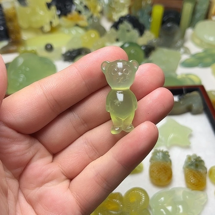 未镶嵌蛇纹石玉颈饰