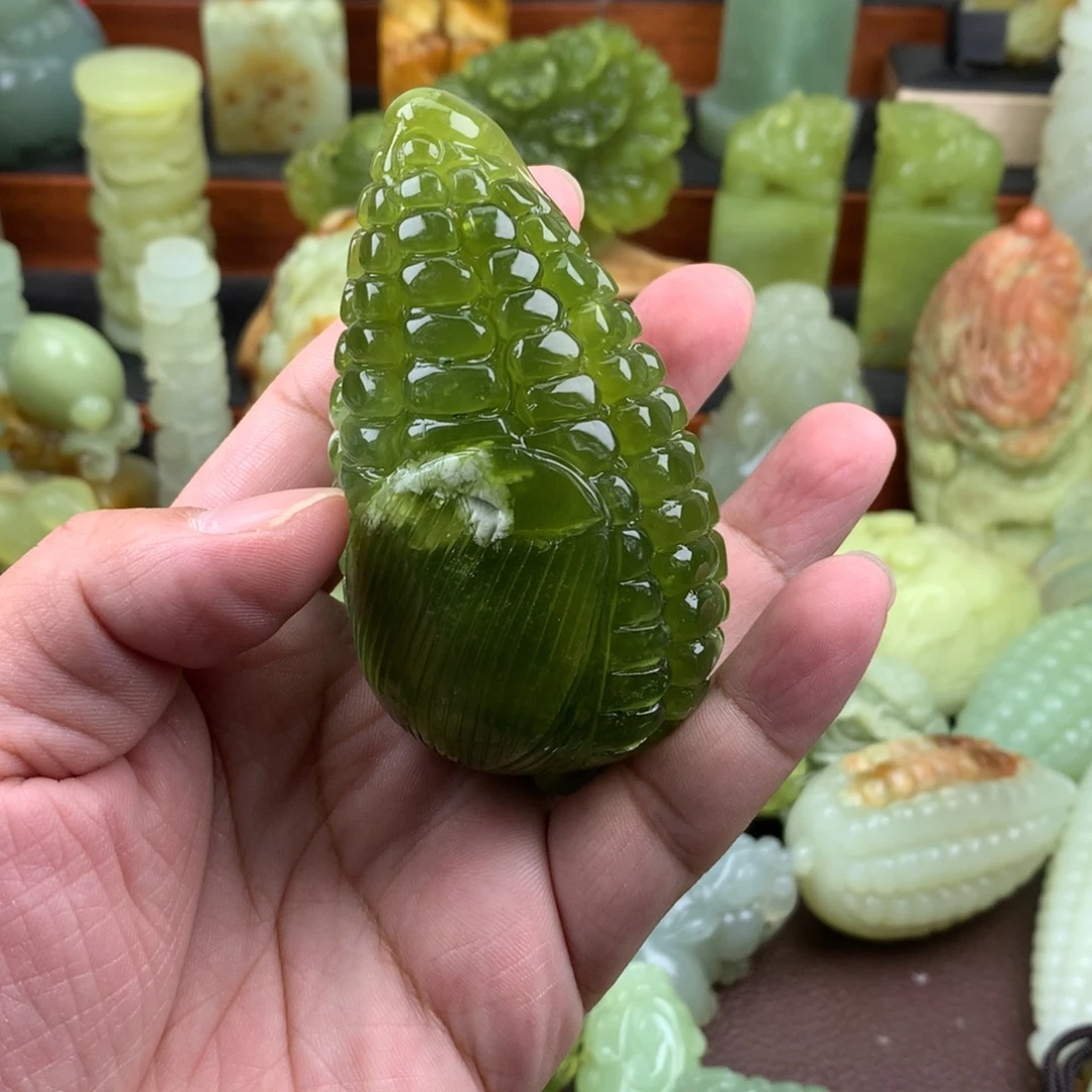 荔****岫玉未镶嵌手把件