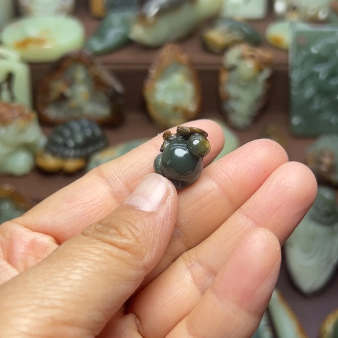 【闪购商品】岫岩河磨玉（透闪石质玉）未镶嵌颈饰