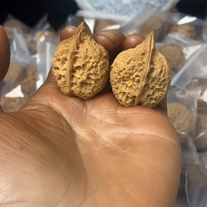 把件文玩核桃云南铁核桃基地30