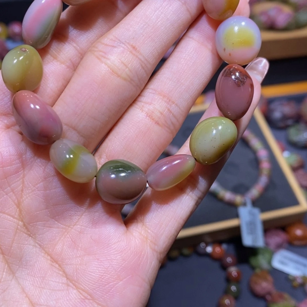 【闪购商品】玛瑙/玉髓手串未镶嵌?*?盐源玛瑙