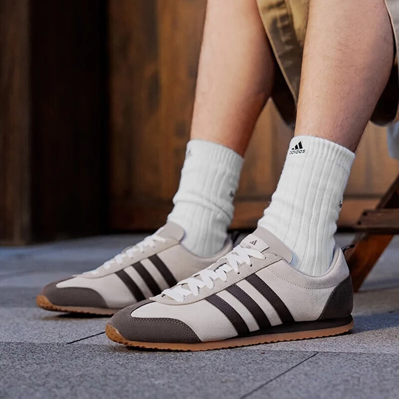 adidas/阿迪达斯VS JOG 2.0复古时尚经典轻便舒适休闲鞋 JQ8539