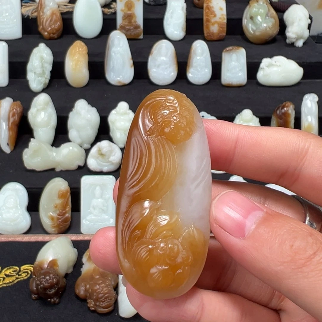 和田玉颈饰未镶嵌