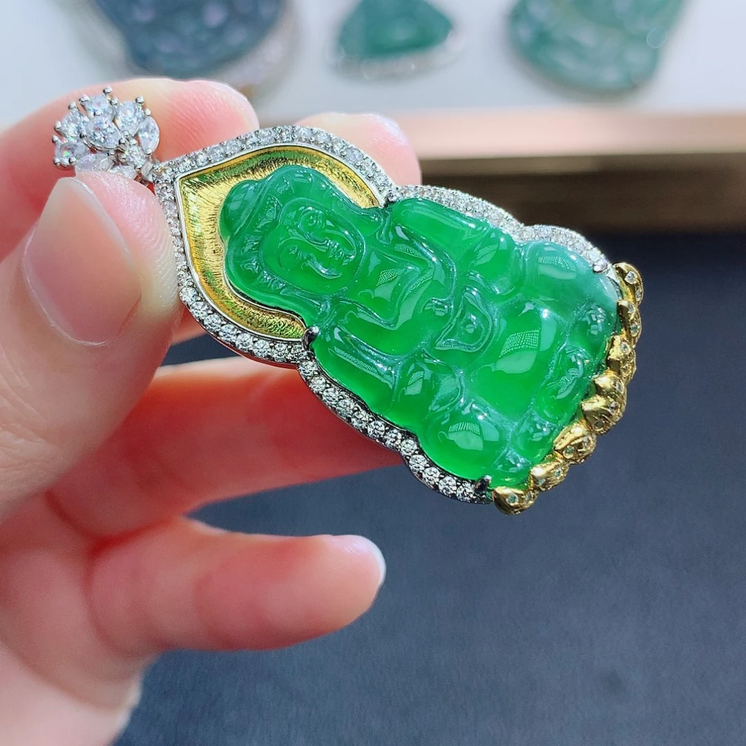 翡翠颈饰未镶嵌翡翠