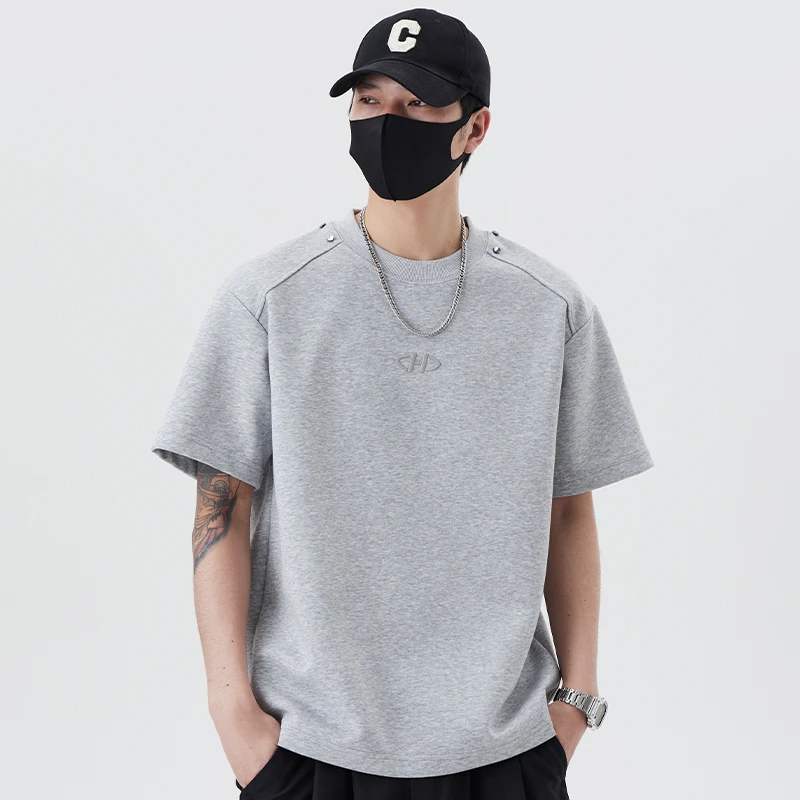 设计感短袖T恤男夏季2025新款潮轻奢高级感圆领刺绣半袖体恤上衣