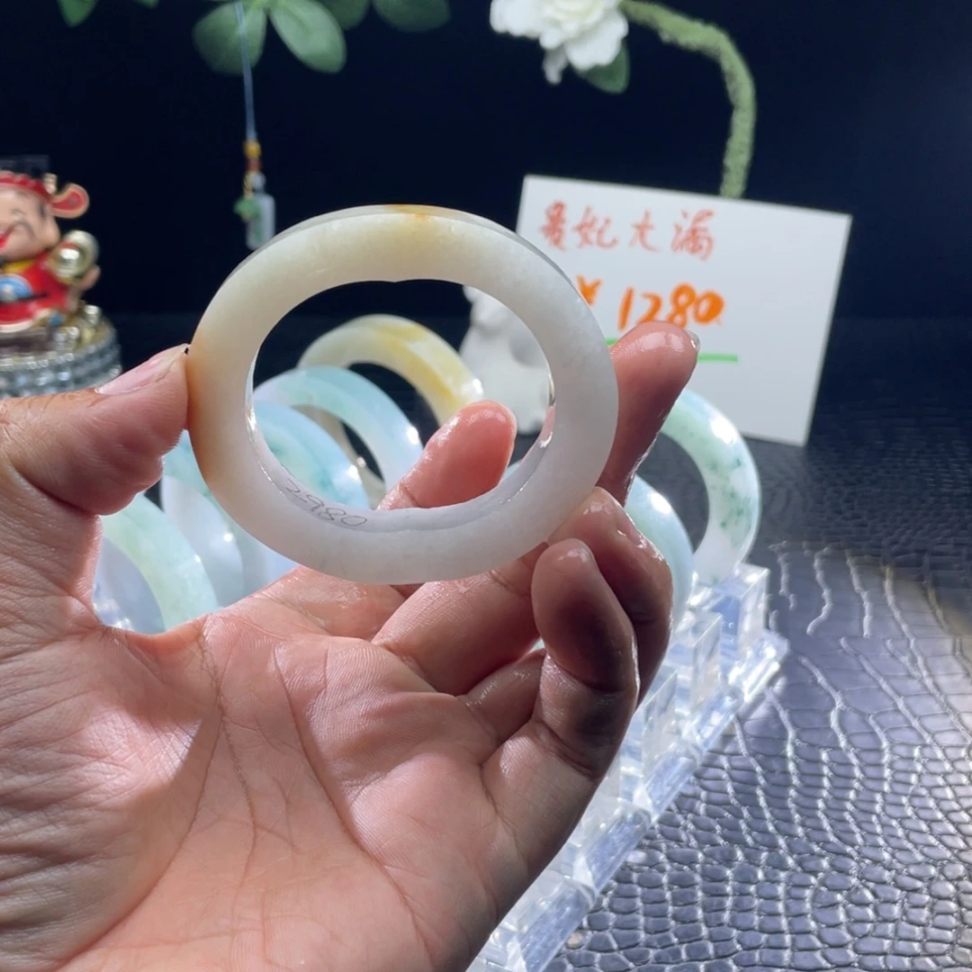 定制翡翠未镶嵌贵妃