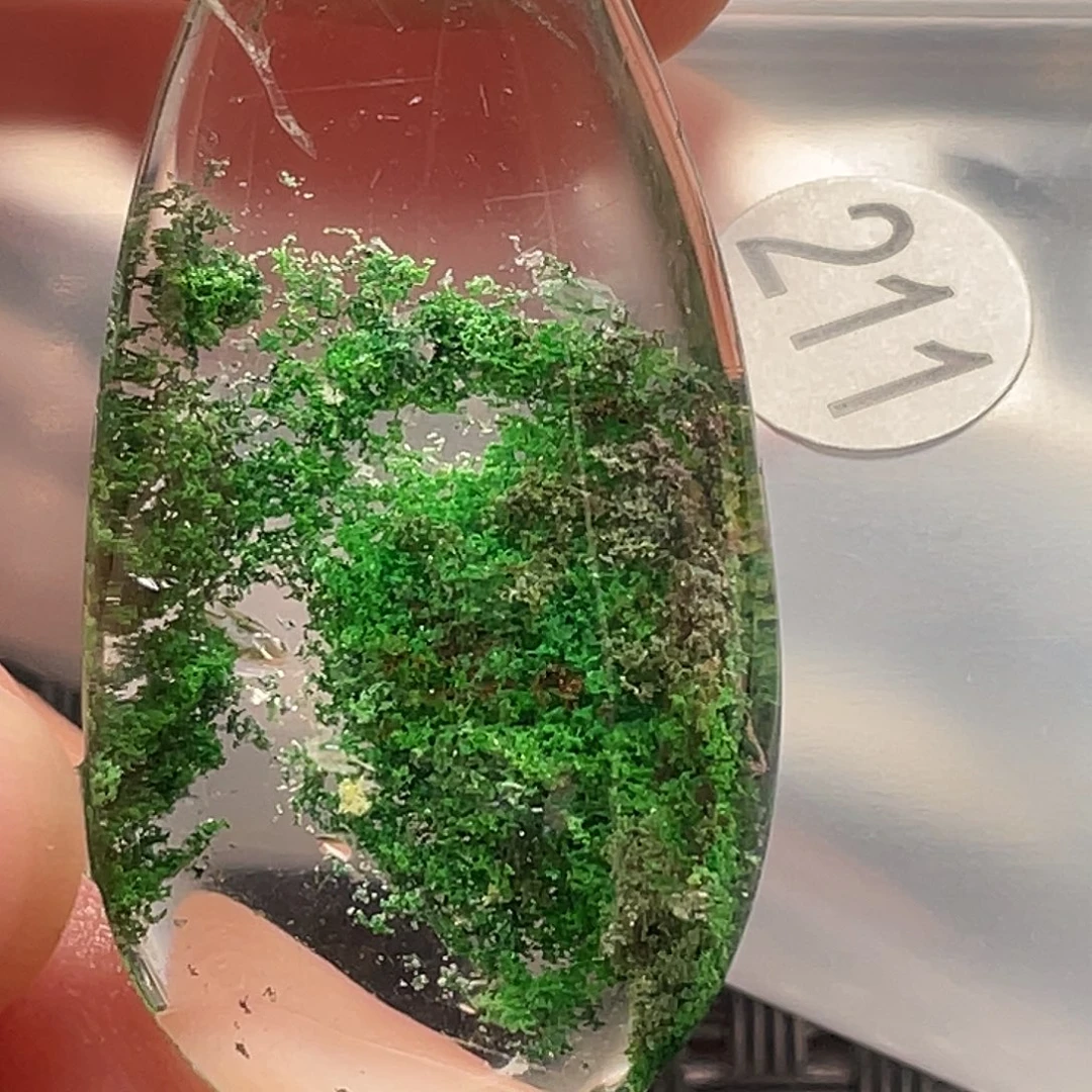 老***身颈饰未镶嵌水晶天然