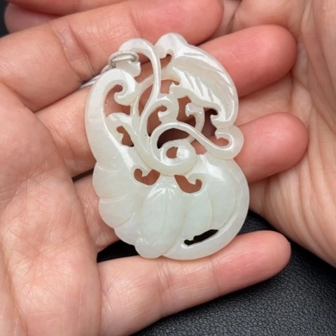 和田玉挂件未镶嵌?*